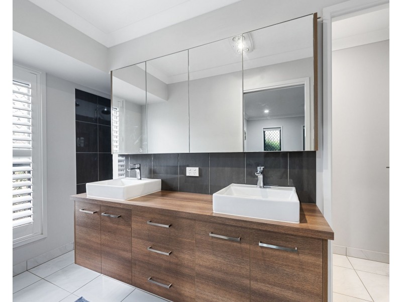 9 Merritt Court, Marian QLD 4753