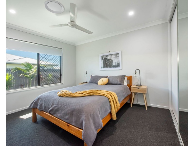 9 Merritt Court, Marian QLD 4753