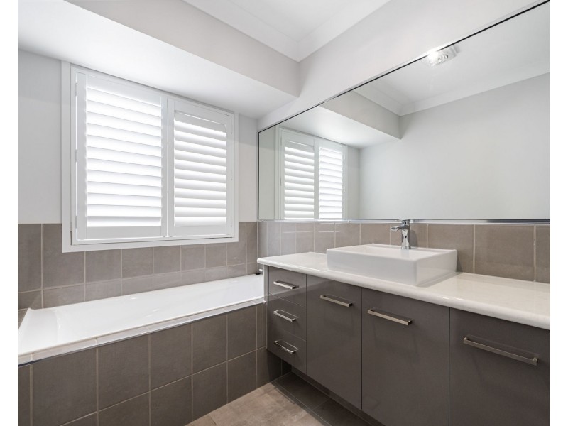 9 Merritt Court, Marian QLD 4753