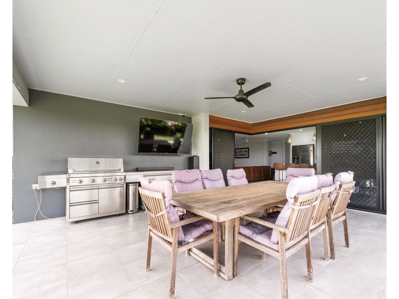9 Merritt Court, Marian QLD 4753