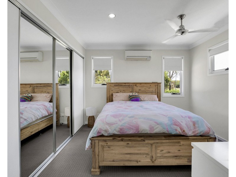 1&2/47 Avalon Drive, Rural View QLD 4740