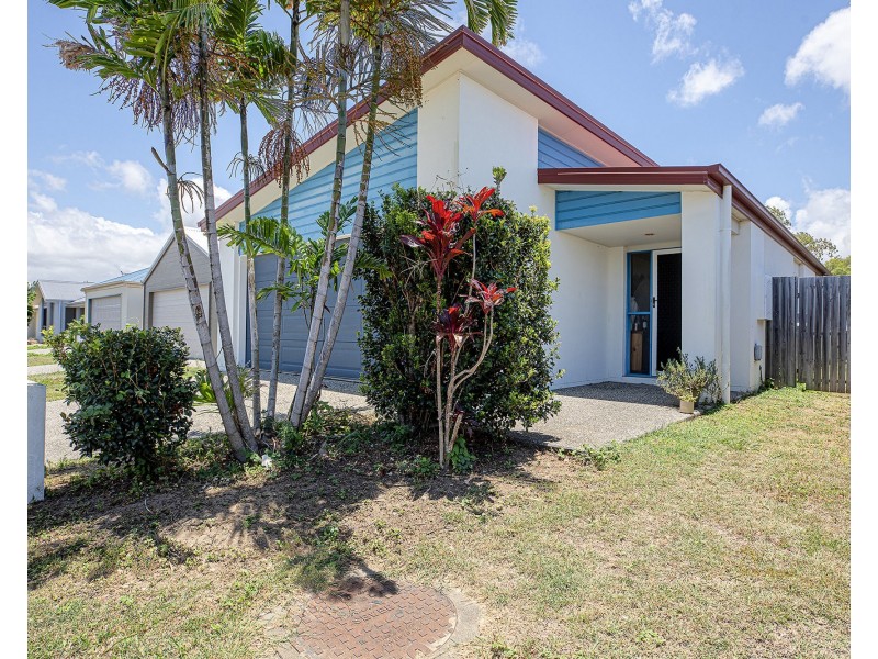 39 Scarborough Circuit, Blacks Beach QLD 4740