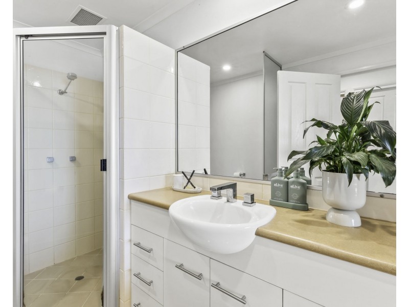 12/38 Beach Road, Dolphin Heads QLD 4740