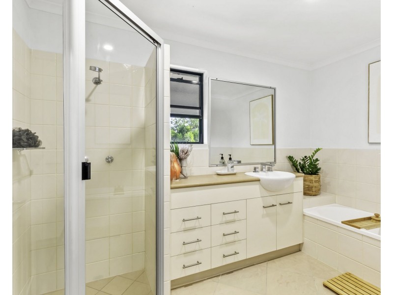 12/38 Beach Road, Dolphin Heads QLD 4740