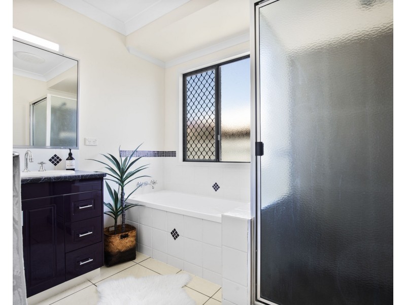 21 Lois Street, Mount Pleasant QLD 4740