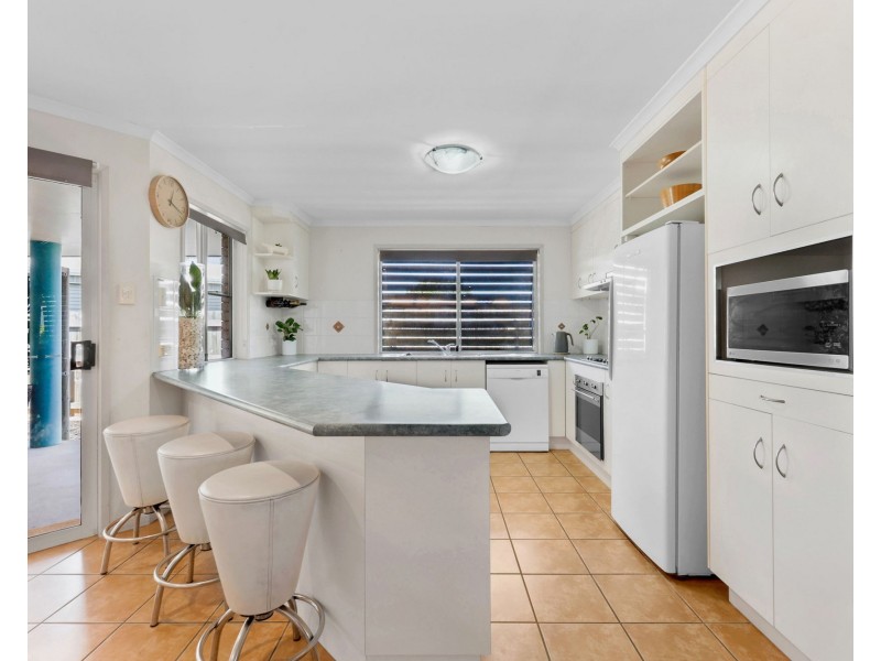 16 Barbat Court, Andergrove QLD 4740