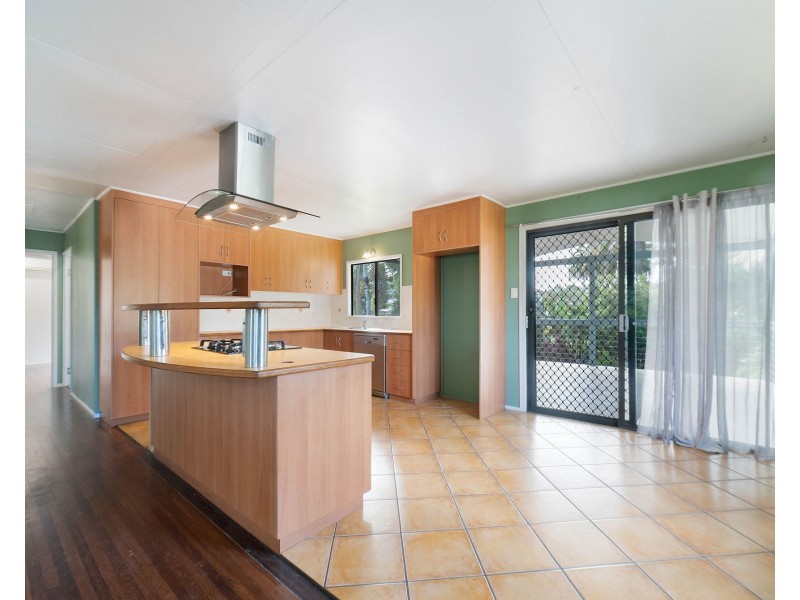 24 Roberts Avenue, North Mackay QLD 4740