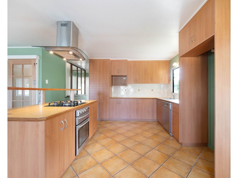 24 Roberts Avenue, North Mackay QLD 4740
