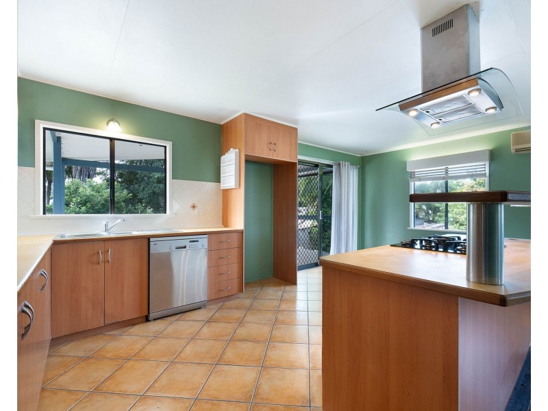 24 Roberts Avenue, North Mackay QLD 4740