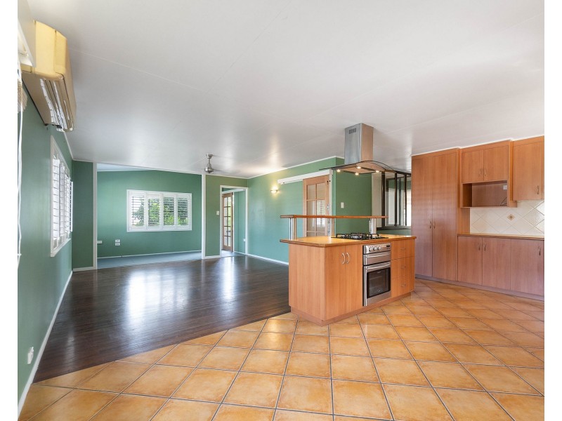 24 Roberts Avenue, North Mackay QLD 4740