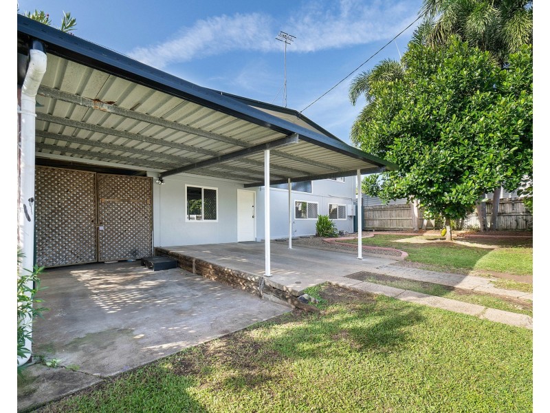 24 Roberts Avenue, North Mackay QLD 4740
