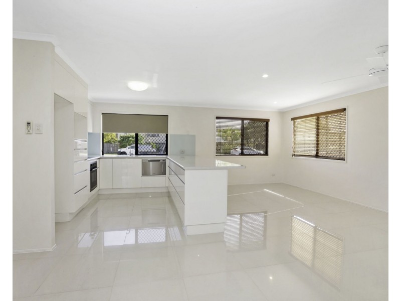 27 Gunsynd Street, Ooralea QLD 4740
