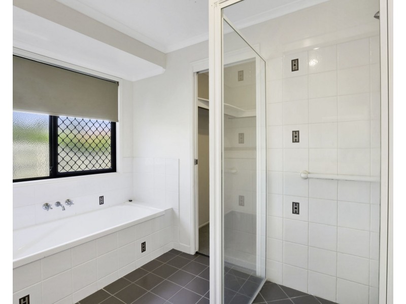 27 Gunsynd Street, Ooralea QLD 4740