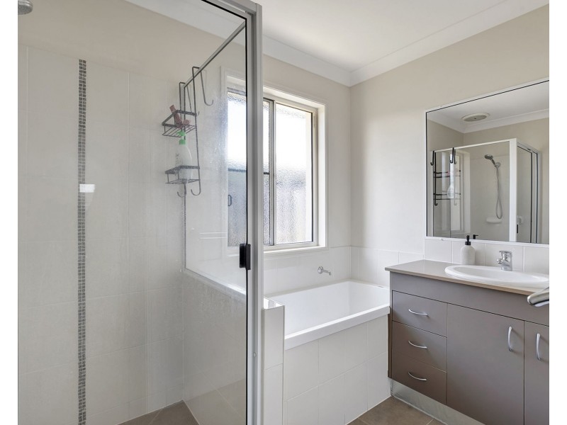 3 Peregian Court, Blacks Beach QLD 4740