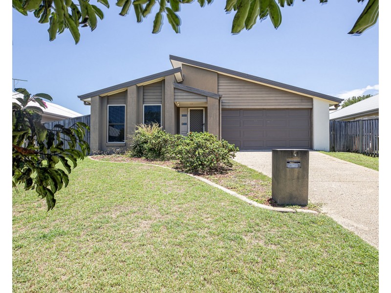 3 Peregian Court, Blacks Beach QLD 4740