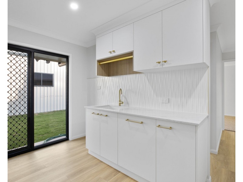 25 Warland Street, South Mackay QLD 4740