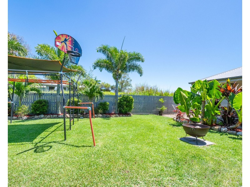 33 Thorn Avenue, Rural View QLD 4740