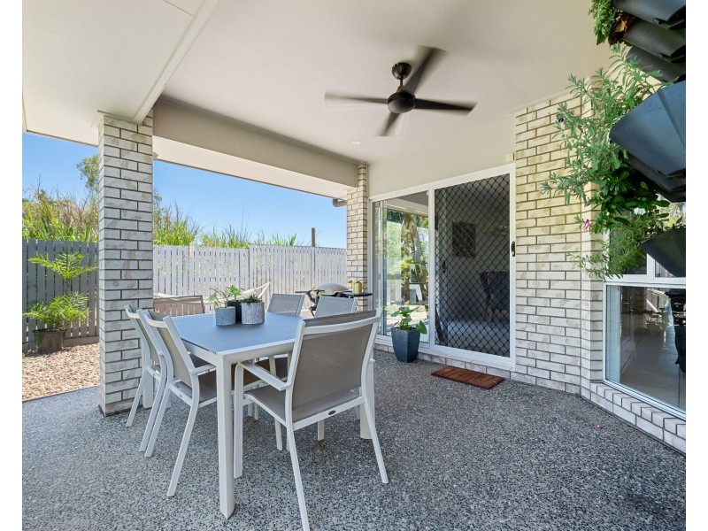 33 Thorn Avenue, Rural View QLD 4740