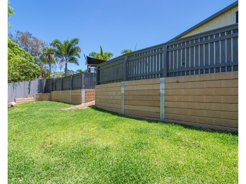 33 Thorn Avenue, Rural View QLD 4740