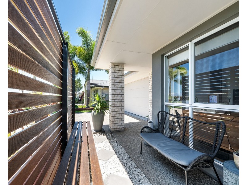 33 Thorn Avenue, Rural View QLD 4740