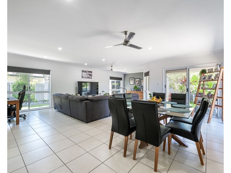 33 Thorn Avenue, Rural View QLD 4740