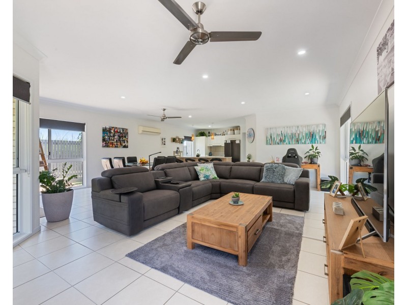 33 Thorn Avenue, Rural View QLD 4740