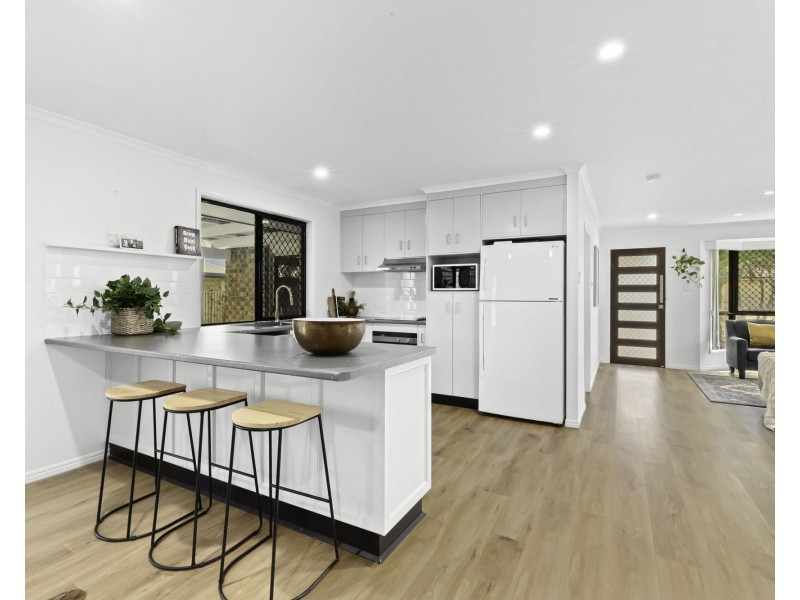 6 Marlin Court, Andergrove QLD 4740