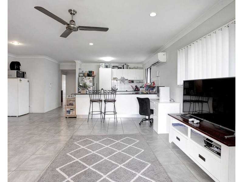 44 Coogee Terrace, Blacks Beach QLD 4740