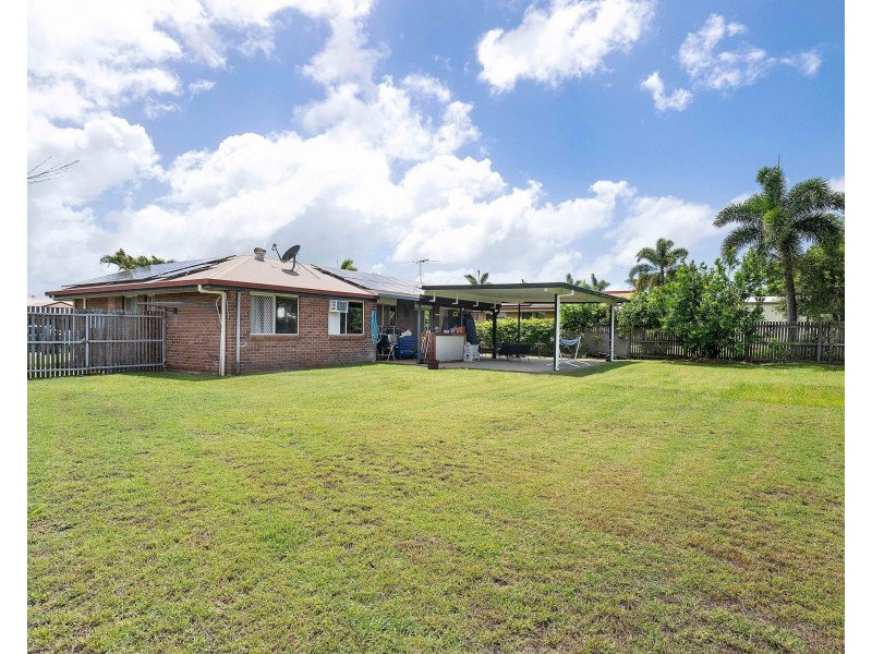 10 Freeman Avenue, Slade Point QLD 4740