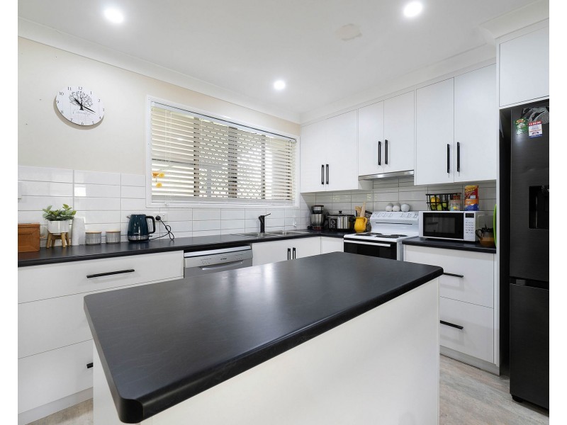 10 Freeman Avenue, Slade Point QLD 4740