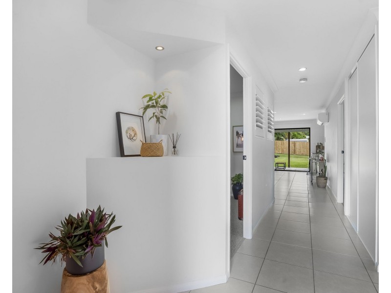 19 James Cook Drive, Rural View QLD 4740