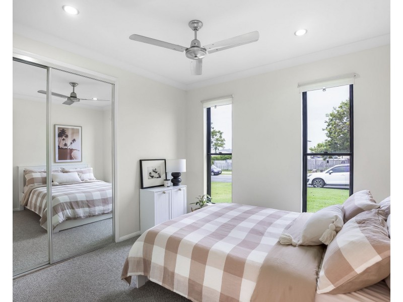 19 James Cook Drive, Rural View QLD 4740