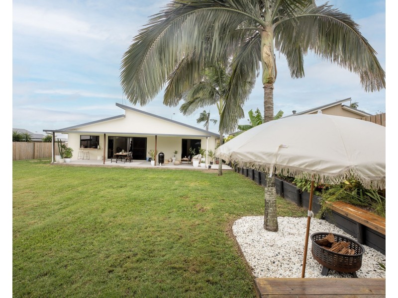 19 James Cook Drive, Rural View QLD 4740