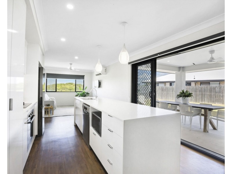 22 Devereux Street, Rural View QLD 4740