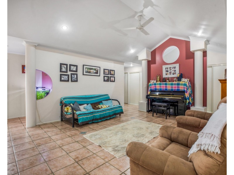 6 Talara Court, Rural View QLD 4740