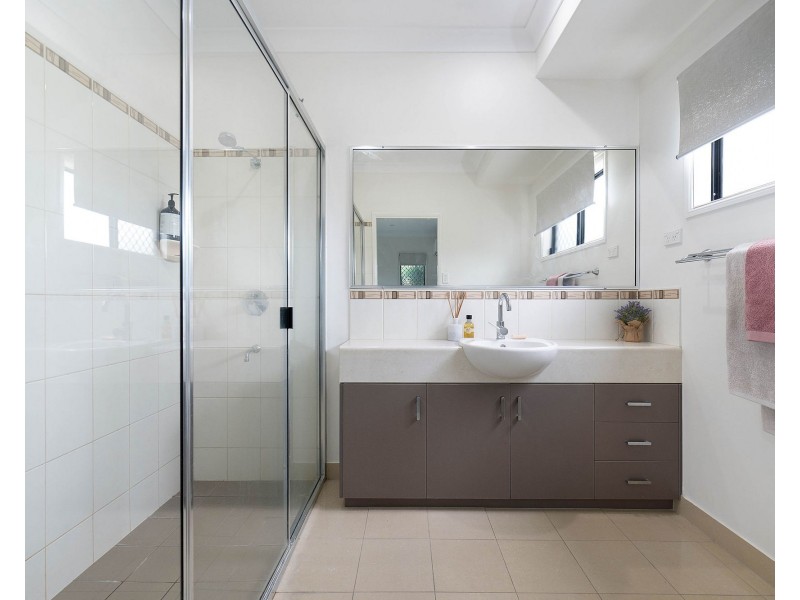 9 Fiona Court, Mount Pleasant QLD 4740