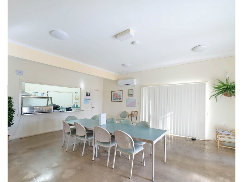 8/4 Don Wright Court, Andergrove QLD 4740