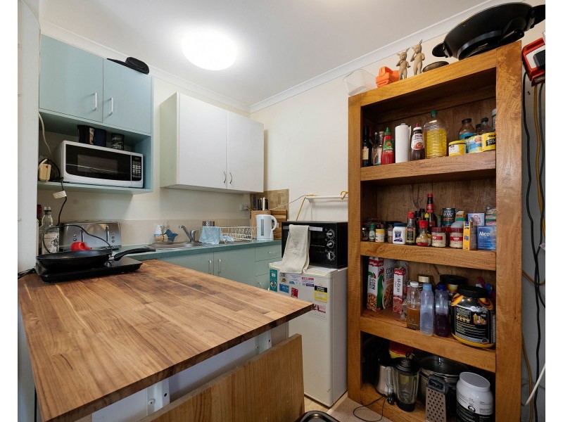 8/4 Don Wright Court, Andergrove QLD 4740