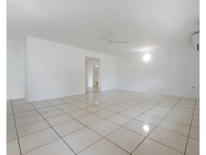 10 Upton Avenue, Andergrove QLD 4740