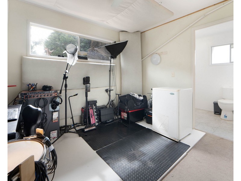 10 Upton Avenue, Andergrove QLD 4740