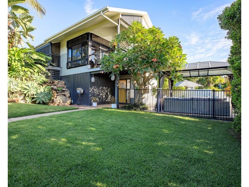 4 Cedar Court, Eimeo QLD 4740