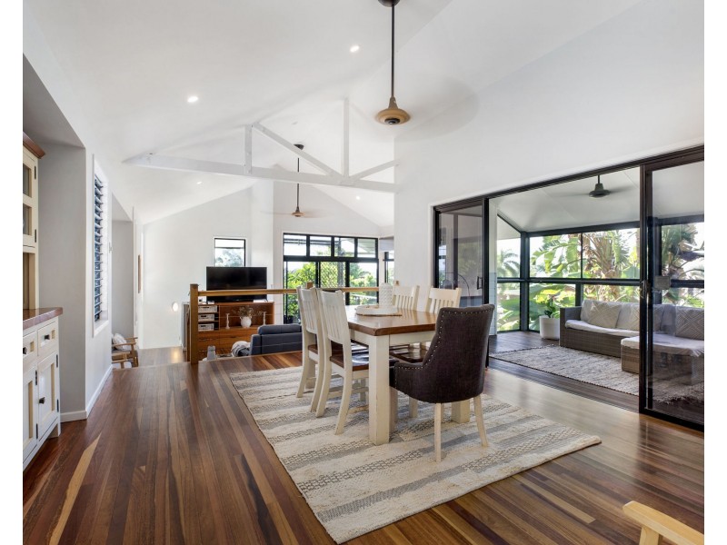 4 Cedar Court, Eimeo QLD 4740