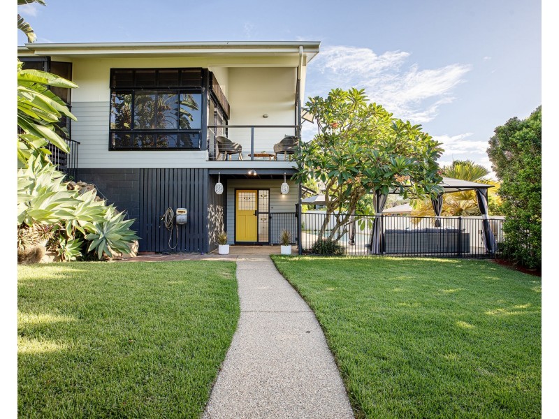 4 Cedar Court, Eimeo QLD 4740