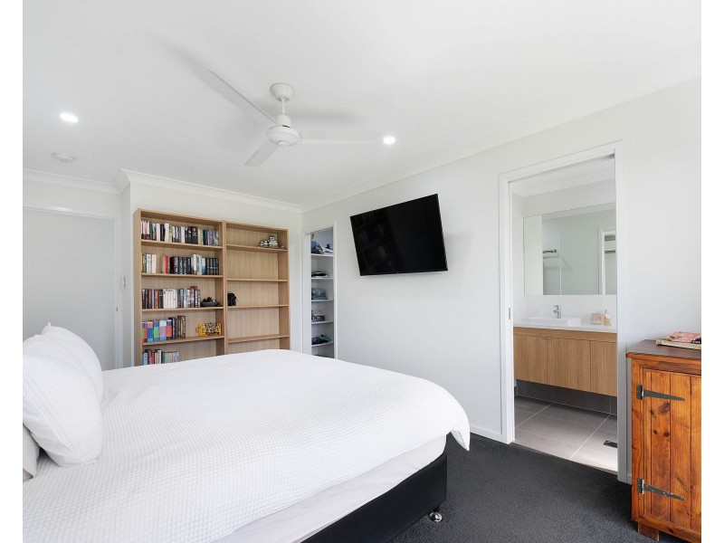 5 Coot Street, Rural View QLD 4740