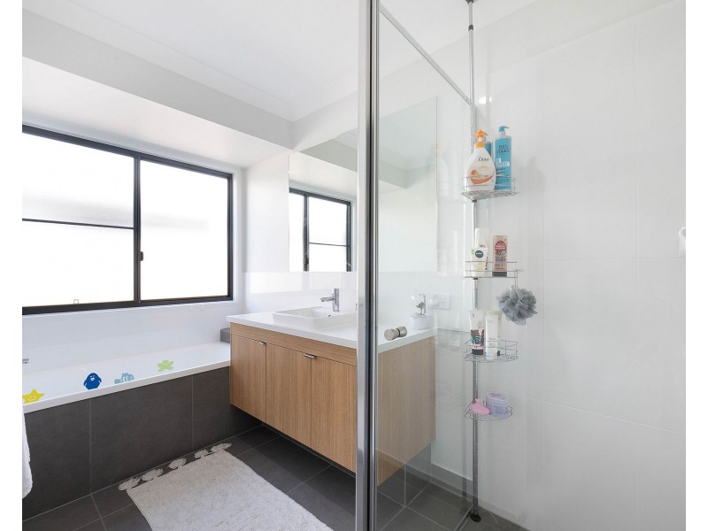 5 Coot Street, Rural View QLD 4740