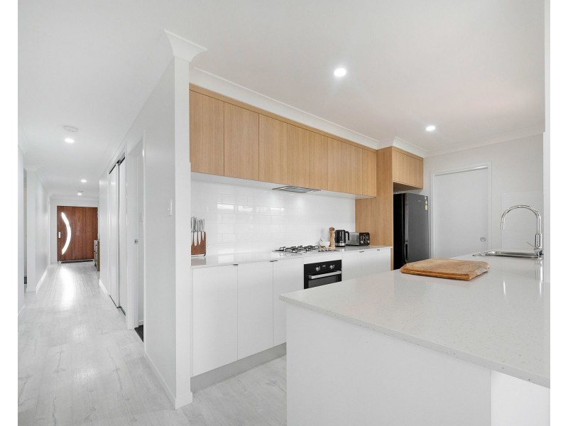 5 Coot Street, Rural View QLD 4740