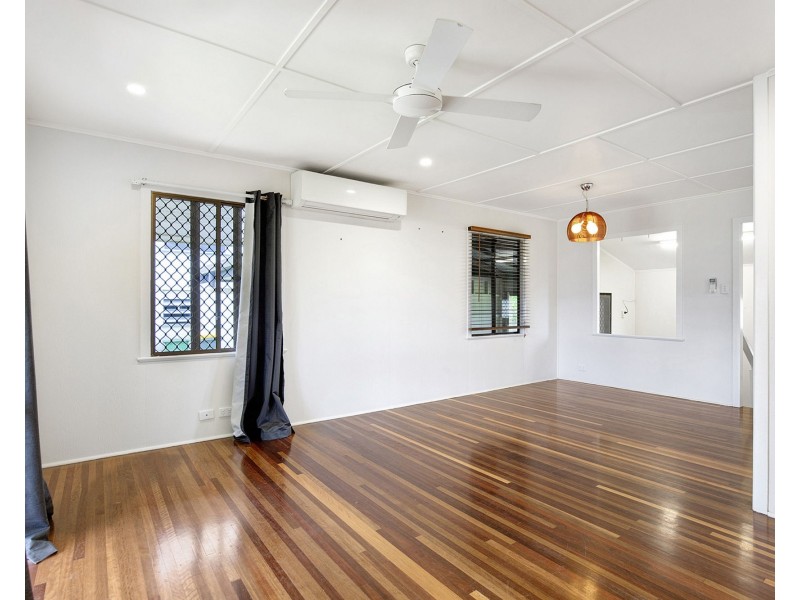 4 Roberts Avenue, North Mackay QLD 4740