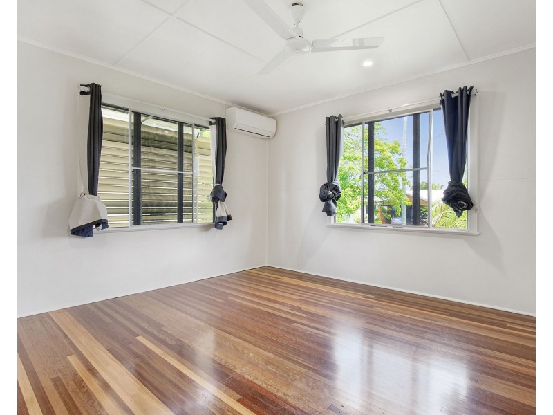 4 Roberts Avenue, North Mackay QLD 4740