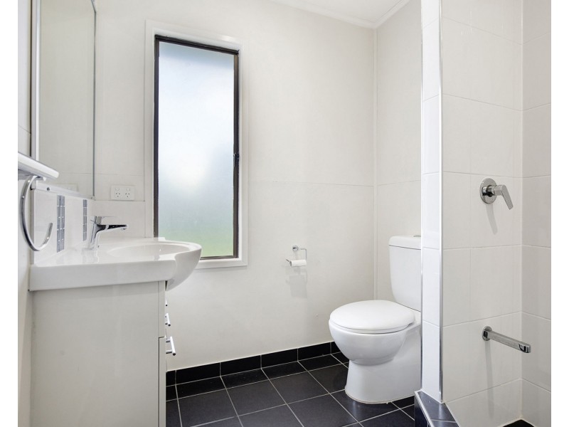 4 Roberts Avenue, North Mackay QLD 4740