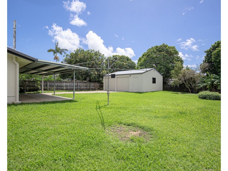 4 Roberts Avenue, North Mackay QLD 4740